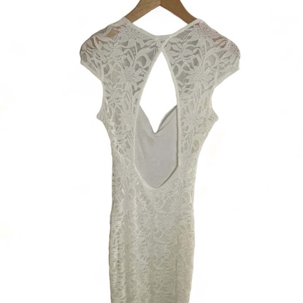 SOLEMIO Off White Ivory Lace Plunge Back Dress size Medium Bride Wedding‎ Party - Picture 3 of 9